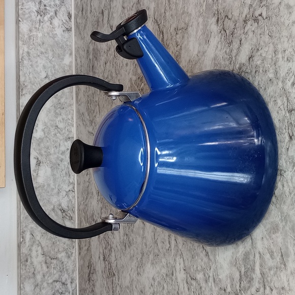 Le Creuset Other - Le Creuset 1.6L / 1.7 Qt Blue Kone Kettle
